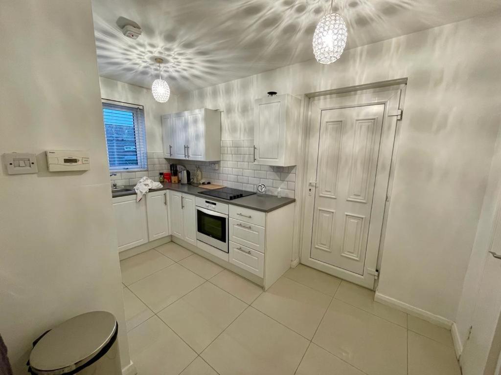 Bishop'S Gate Apartment 런던데리 외부 사진