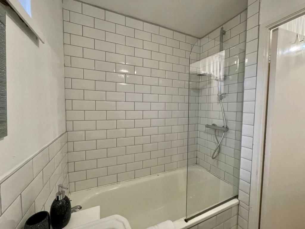 Bishop'S Gate Apartment 런던데리 외부 사진